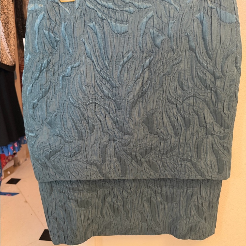 Dries Van Noten Elegant Teal Blue Textured Skirt New with Tags size 38